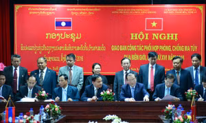 Vun đắp quan hệ hữu nghị đặc biệt Việt - Lào 