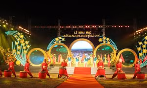 Du lịch đầu năm “bội thu” khách