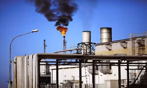Nhân viên ngành dầu khí Kuwait khởi động cuộc bãi công vô thời hạn 
