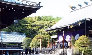 Thủ tướng Nhật Bản gửi đồ lễ tới Đền Yasukuni