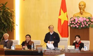 Bế mạc Phiên họp thứ 45 Ủy ban Thường vụ Quốc hội khóa XIII
