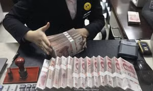 Trung Quốc bơm thêm 20 tỷ USD vào thị trường