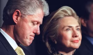 Nhân viên Nhà Trắng sợ hãi tính cách "hai mặt" của bà Hillary