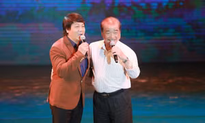 Cảm động những người thày nghệ sĩ "sinh" ra trò lần thứ hai