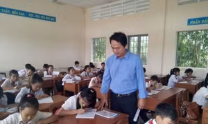Mong làm được nhiều hơn nữa cho học trò nghèo miền biển