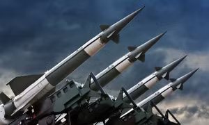 100.000 quả tên lửa sẵn sàng ngắm bắn vào Israel
