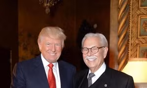 Quản gia thân cận của ông Trump dọa treo cổ Tổng thống Obama