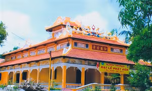 Lên Trà Sư leo núi viếng chùa