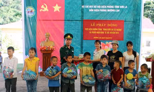 Nâng cánh ước mơ cho học sinh nghèo vùng biên
