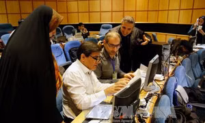 Tổng thống Iran và đồng minh thắng lớn trong cuộc bầu cử