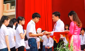 Tâm huyết với sự nghiệp giáo dục vùng cao 