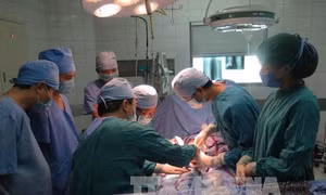 Xử lý sai phạm trong vụ khâu nhầm niệu quản sản phụ