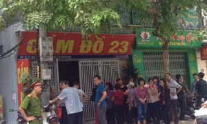 Bắt tạm giam nghi phạm vụ trọng án ở phường Dịch Vọng Hậu 