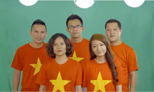 Nghệ sĩ Việt rực đỏ màu cờ với MV "Việt Nam quê hương tôi"