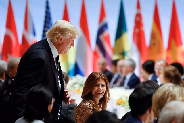Hình ảnh Tổng thống Putin và Đệ nhất Phu nhân Mỹ thân mật trò chuyện ở tiệc tối ảnh 3