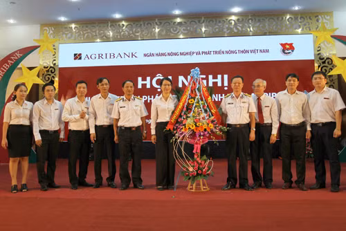 Agribank khai mạc hội nghị chương trình phát triển thanh niên và hành trình về nguồn năm 2017 ảnh 2