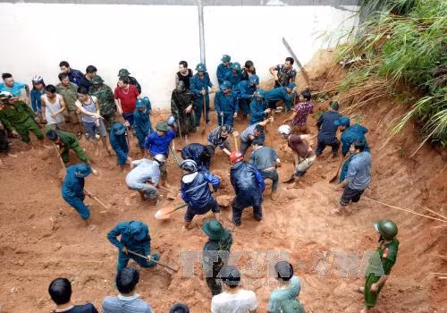 Tìm thấy thi thể 2 em nhỏ bị vùi lấp do sạt lở đất tại Hoàng Su Phì ảnh 2