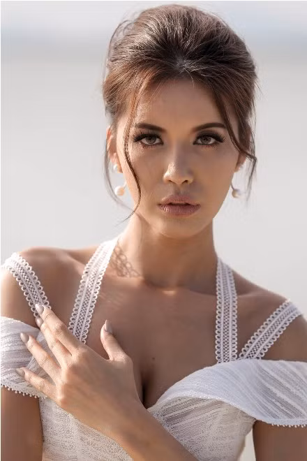 The Face: Lan Khuê, Minh Tú 'kình địch' nhau trong trang phục trắng quyến rũ ảnh 3