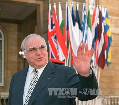 Helmut Kohl - Người Đức vĩ đại ảnh 1