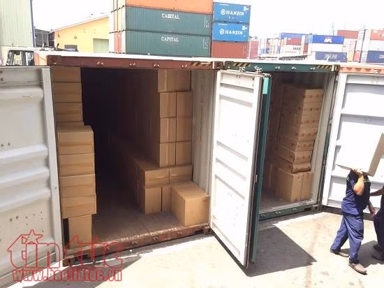 Phát hiện hơn 1 triệu gói thuốc lá được cất giấu trong 2 container tại cảng Cát Lái ảnh 1