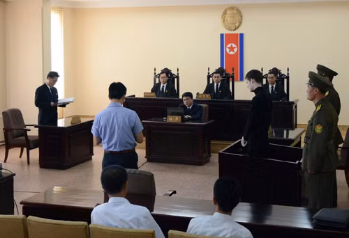 Triều Tiên kết án công dân Mỹ lao động khổ sai ảnh 1