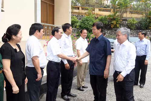 Thủ tướng Nguyễn Tấn Dũng làm việc với lãnh đạo Yên Bái ảnh 1