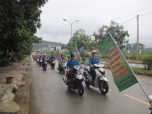 Điện lực Lào Cai: Mang ánh sáng tới những bản làng xa xôi ảnh 2