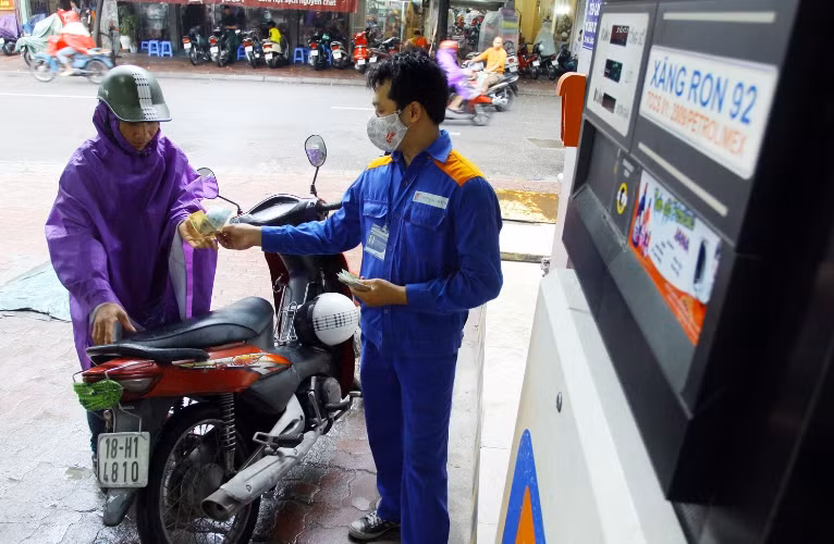 Giá bán xăng dầu sẽ có nhiều mức ảnh 1