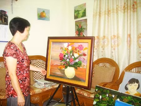 Những nhà báo cầm cọ và... vẽ ảnh 1