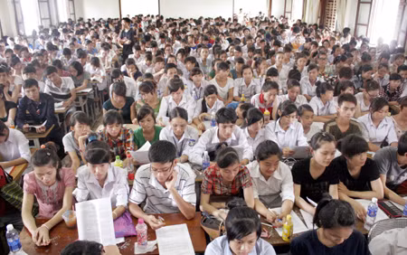  'Lò luyện' sĩ tử tăng nhiệt ảnh 1