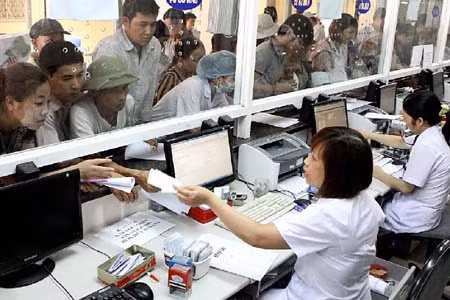 Nỗ lực giảm quá tải ở Bệnh viện Bạch Mai ảnh 1