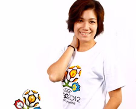 EURO 2012: Khi chị em hòa nhịp cùng EURO ảnh 1