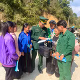Bộ đội Biên phòng tỉnh Sơn La phổ biến, giáo dục pháp luật cho đồng bào dân tộc thiểu số.