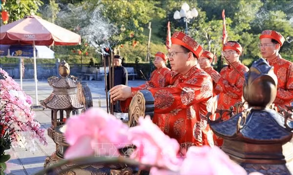 Tưởng niệm 726 năm Ngày mất Hưng Đạo Đại Vương Trần Quốc Tuấn