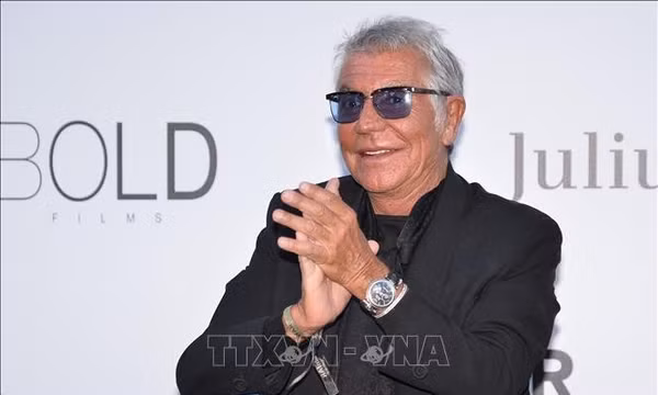 Huyền thoại thời trang Roberto Cavalli qua đời ở tuổi 83