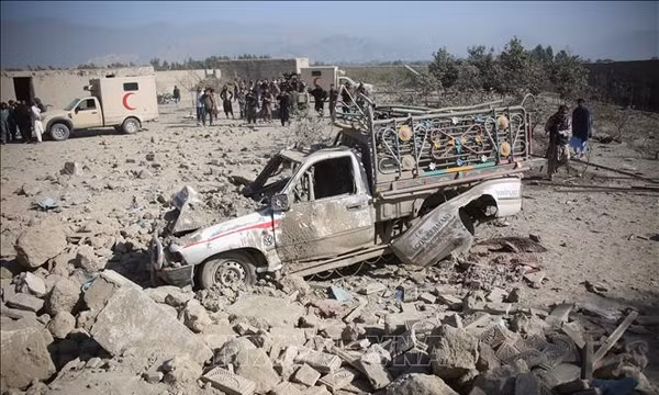 Thiệt hại sau loạt không kích của Pakistan tại tỉnh Nangarhar, Afghanistan ngày 22/2/2026. Ảnh: THX/TTXVN