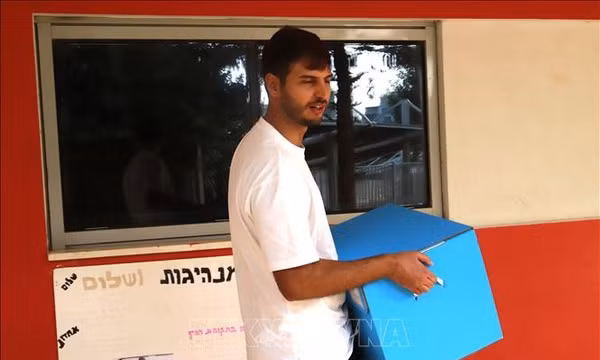 Nhà chức trách Israel đã bố trí 12.018 điểm bỏ phiếu với khoảng 18.000 hòm phiếu trong ngày bầu cử 27/10/2026. ẢnhL Thanh Bình - PV TTXVN tại Tel Aviv