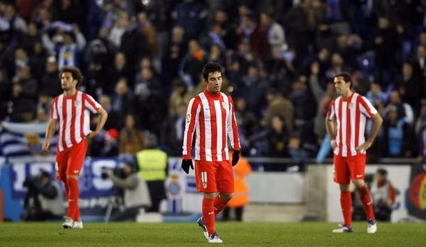 Thua đậm Espanyol, Atletico chỉ còn hơn nhóm "cầm đèn đỏ" 4 điểm ảnh 1