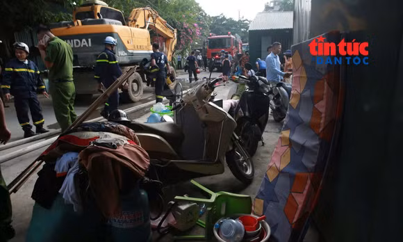 Vụ cháy xóm trọ ở Đại Mỗ: ‘Đừng để mất bò mới lo làm chuồng’