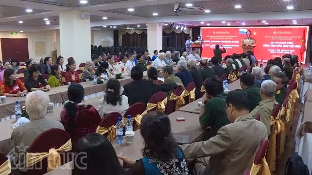 Giao lưu thắm tình hữu nghị Việt - Nga ảnh 1
