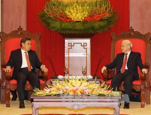 Tổng Bí thư tiếp Chủ tịch Ủy ban Trung ương Mặt trận Lào Xây dựng đất nước ảnh 1