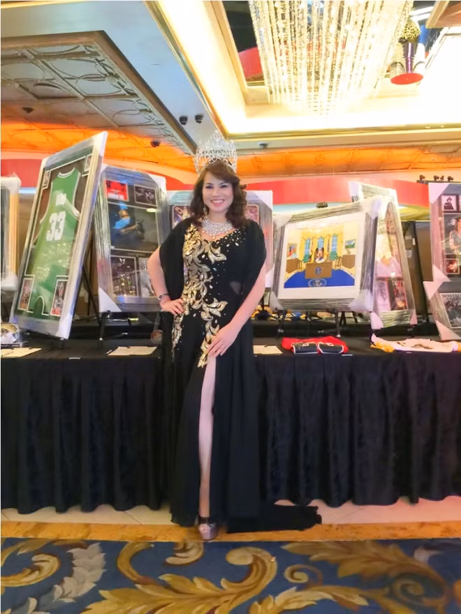 Natalie Luttmer đăng quang Hoa hậu Quý bà Mỹ 2016 ảnh 10