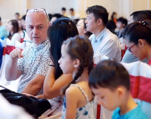 Căn hộ cao cấp vẫn hút khách ảnh 2