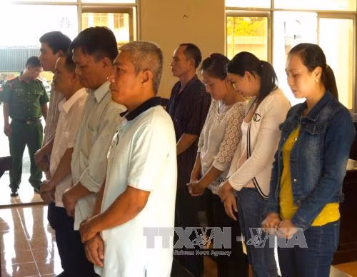8 bị cáo tham nhũng tại Ngân hàng Việt Á lĩnh 107 năm tù ảnh 1