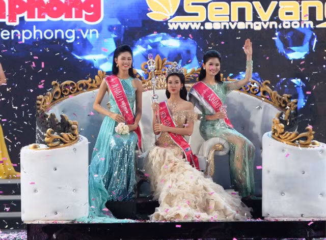 Người đẹp Đỗ Mỹ Linh đăng quang Hoa Hậu Việt Nam 2016 ảnh 1
