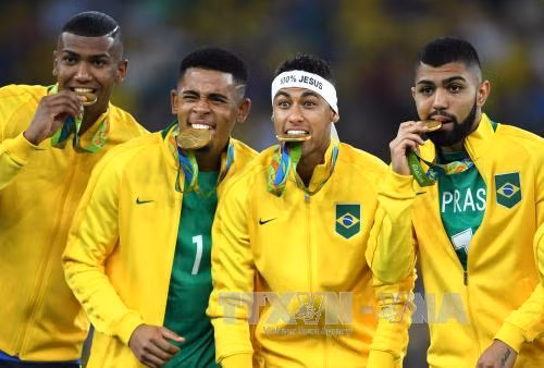 Ngày thi đấu Olympic thứ 15: Những lần đầu tiên ảnh 1