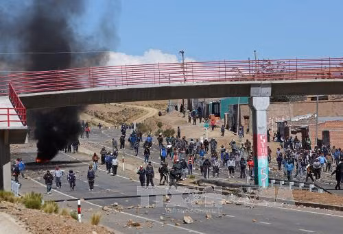 Bolivia tuyên bố đập tan "âm mưu đảo chính" của các thợ mỏ ảnh 1