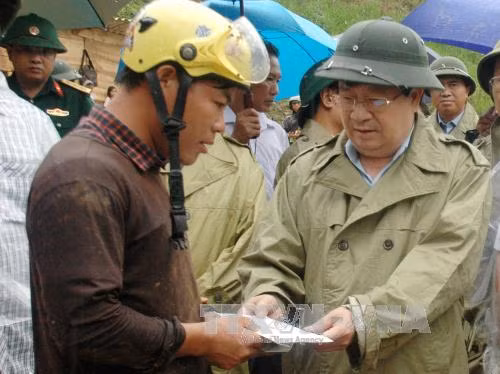Phó Thủ tướng Chính phủ Trịnh Đình Dũng làm việc tại Yên Bái ảnh 1
