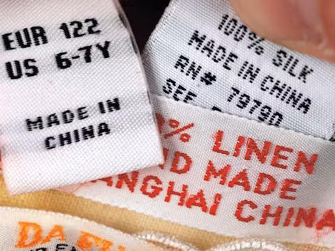Ông Trump sẽ "xử rắn" với hàng hóa Trung Quốc ảnh 1