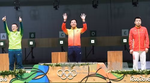 Đoàn thể thao Việt Nam trở về nước sau kỳ Olympic thành công ảnh 1